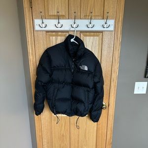 North Face vintage puffy jacket. Good condition!! Size small.